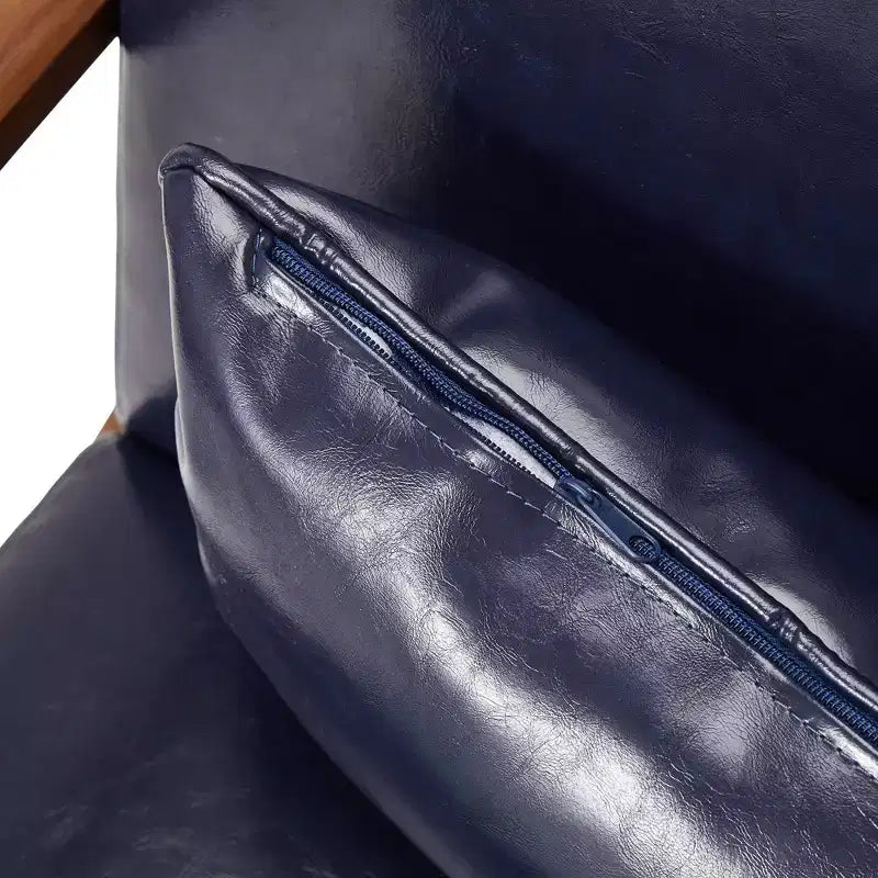 Fauteuil d'appoint en similicuir avec accoudoirs, cadre en bois d'hévéa couleur noyer